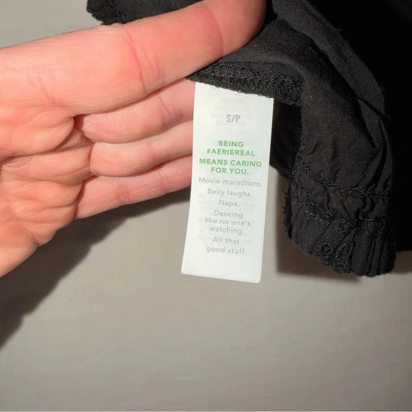 aerie Black Smocked Eyelet Cropped Tank - Picture 7 of 9